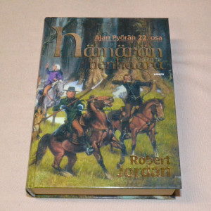 Robert Jordan Hämärän tienhaara (Ajan Pyörä 22. osa)